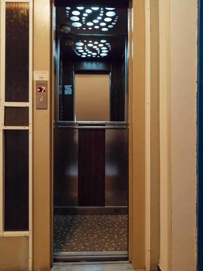 Beautiful Apartment - Top Location - Amazing Balcony ブカレスト エクステリア 写真